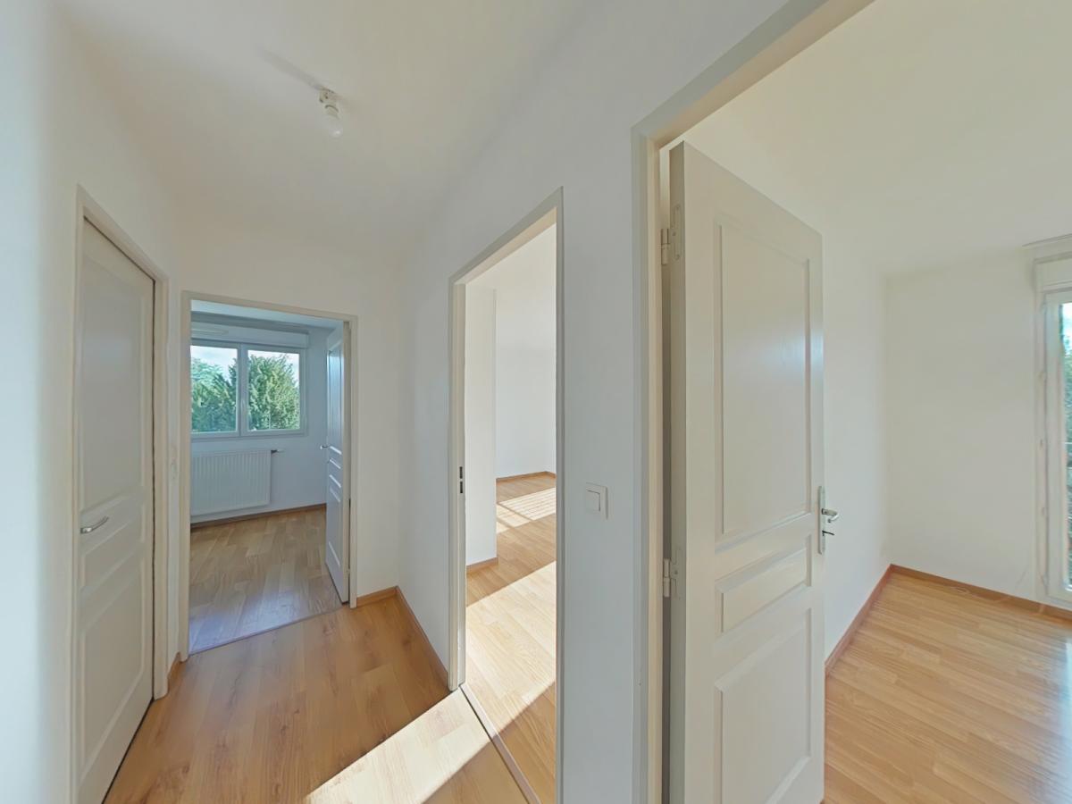 
																																							4 pièces - 
																																						2ème étage - 93m² - 1 128,58 € - Photo #3