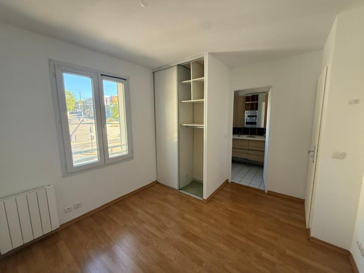 
																																							4 pièces - 
																																						RDC - 80m² - 1 451,22 € - Photo #4