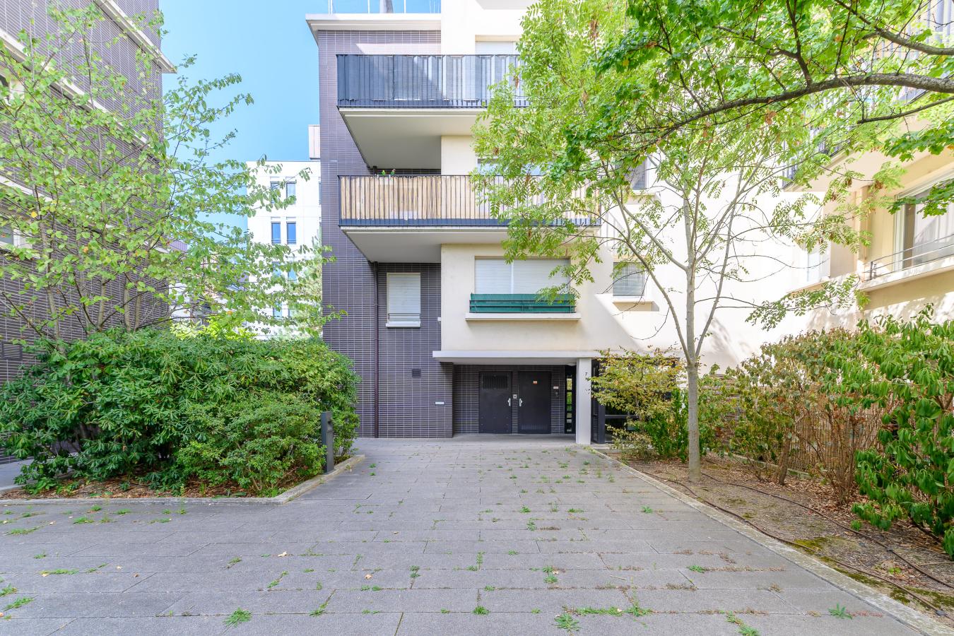 
																			4 pièces - 
																		3ème étage - 75m² - 1 571,87 € - Photo #0