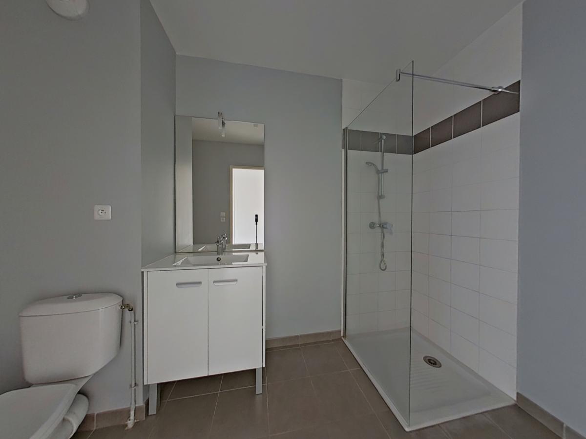 2 pièces - 1er étage - 43m² - 719,74 € - Photo #4