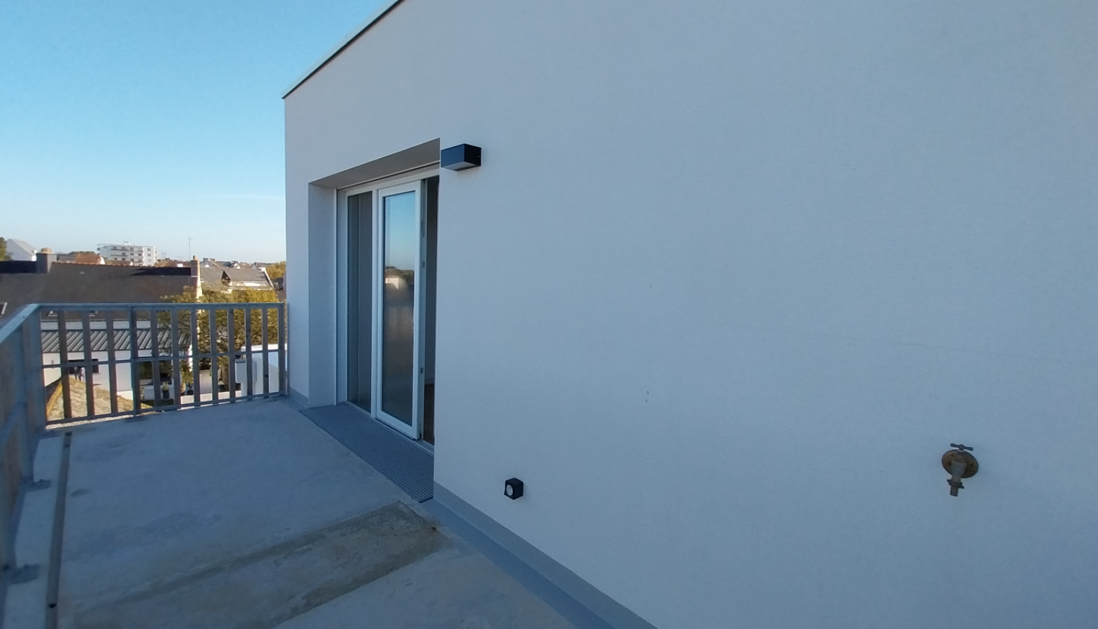 
																			4 pièces - 
																		3ème étage - 100m² - 1 043,43 € - Photo #3