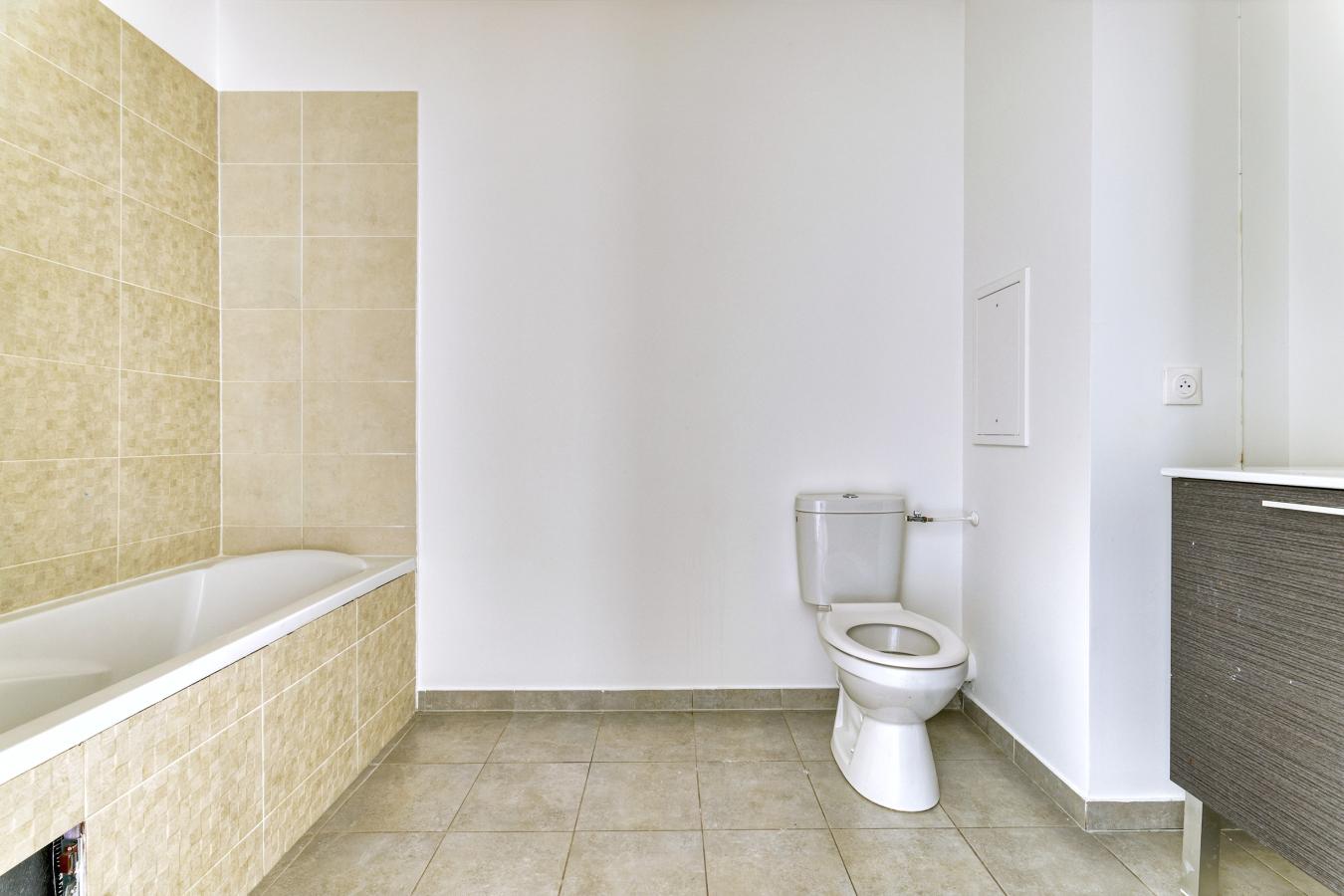 
																			4 pièces - 
																		2ème étage - 83m² - 1 736,40 € - Photo #5