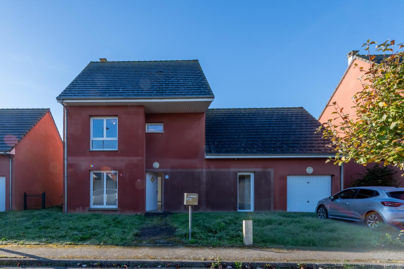 5 pièces - RDC - 118m² - 1 317,72 € - Photo #0