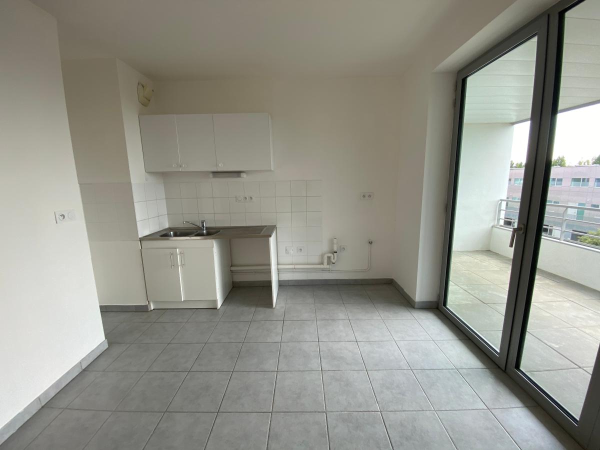 
																																							3 pièces - 
																																						2ème étage - 69m² - 867,20 € - Photo #2
