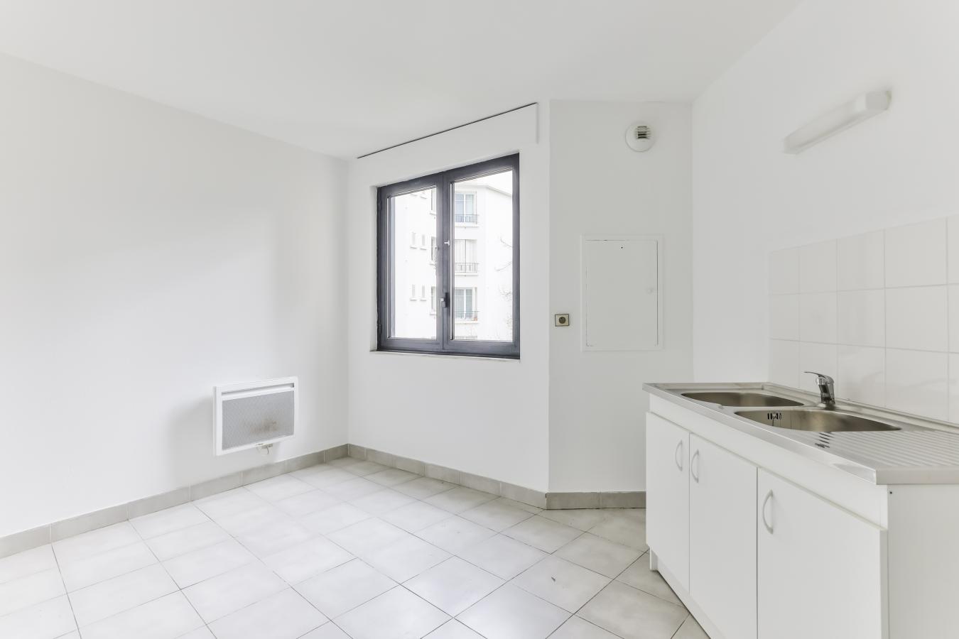 
																																							6 pièces - 
																																						RDC - 129m² - 3 564,77 € - Photo #6