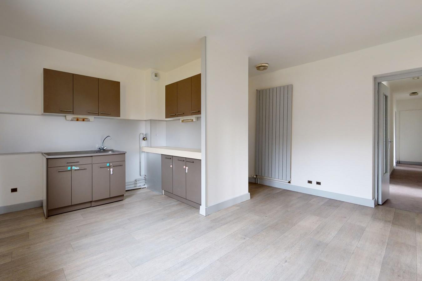 4 pièces - RDC - 91m² - 721,03 € - Photo #2