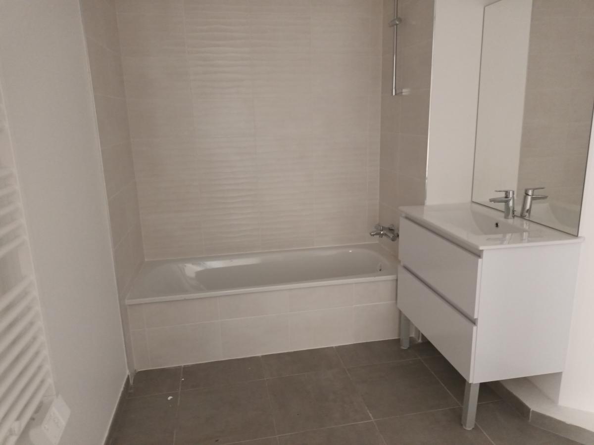 
																																							3 pièces - 
																																						1er étage - 68m² - 1 177,01 € - Photo #4