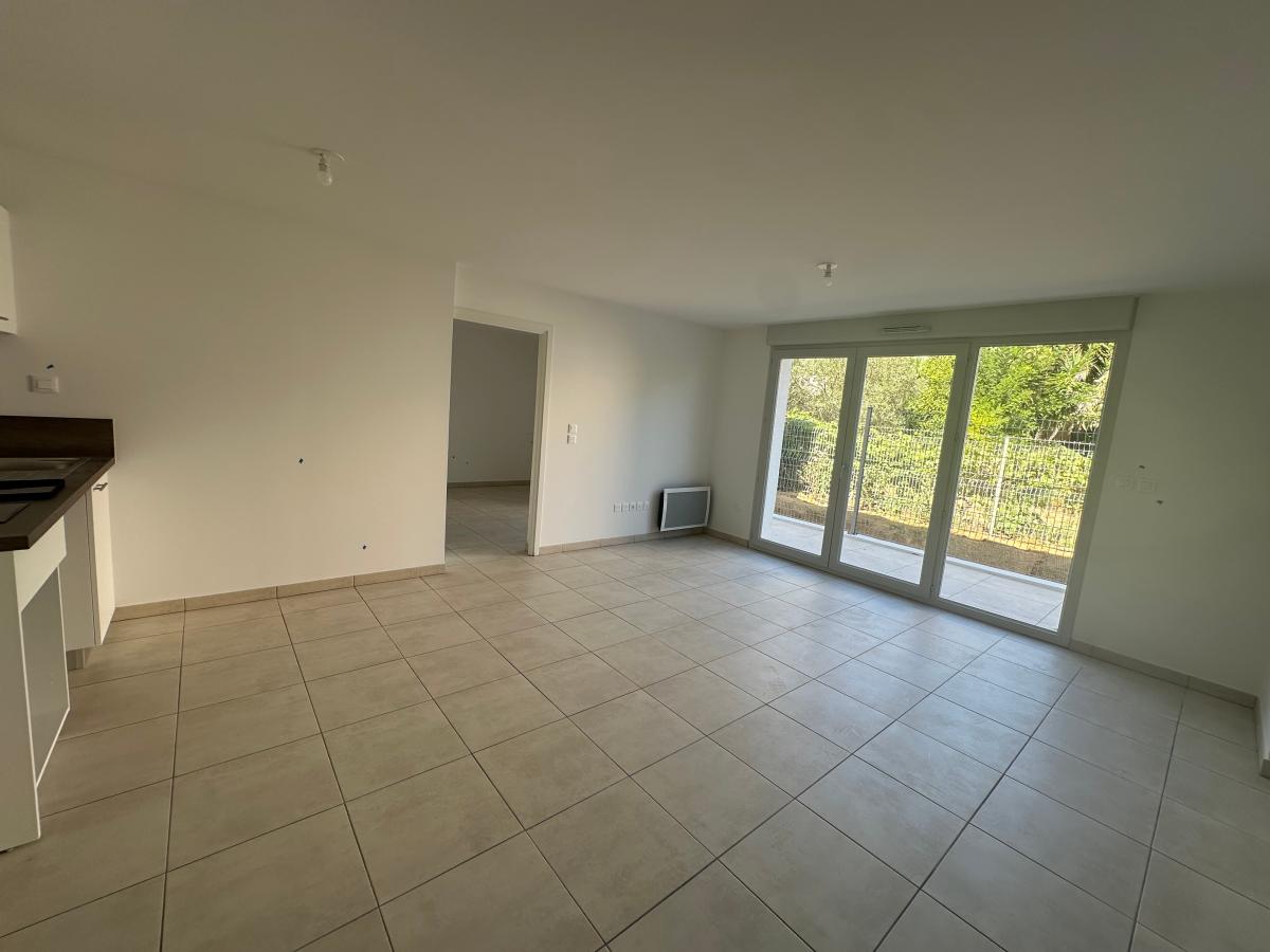 2 pièces - RDC - 45m² - 624,51 € - Photo #2