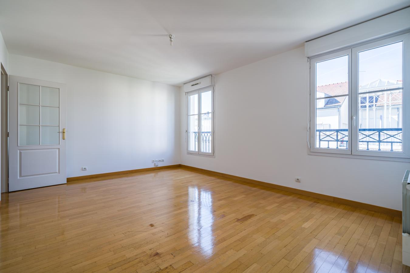 
																																							3 pièces - 
																																						3ème étage - 68m² - 1 564,39 € - Photo #2