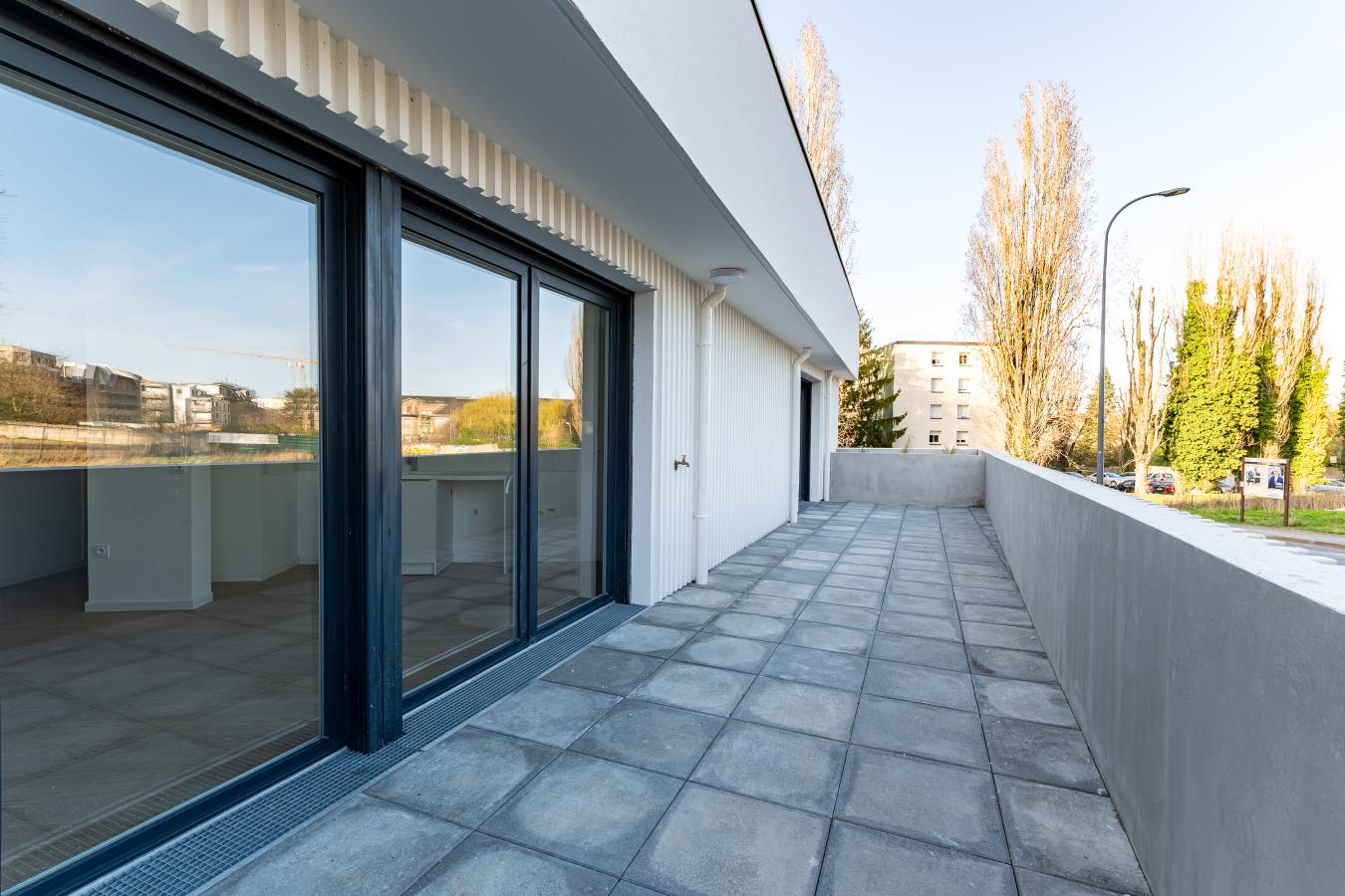 
																			4 pièces - 
																		RDC - 90m² - 1 499,22 € - Photo #1