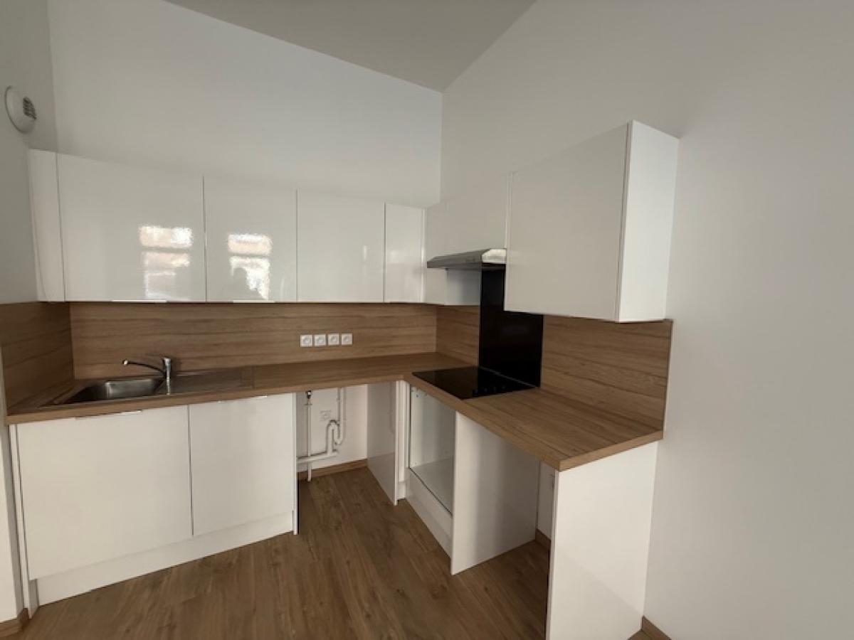 
																			2 pièces - 
																		RDC - 48m² - 768,86 € - Photo #2