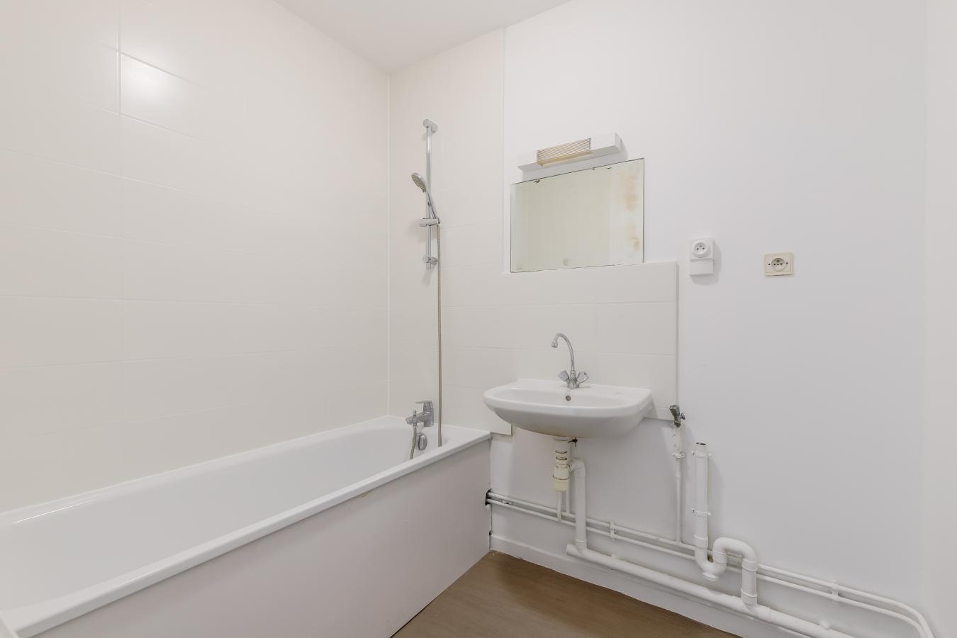 
																																							4 pièces - 
																																						RDC - 84m² - 105 000 € - Photo #4