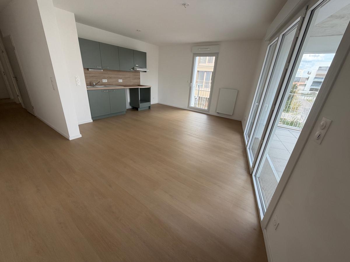 
																																							3 pièces - 
																																						1er étage - 67m² - 969,56 € - Photo #2