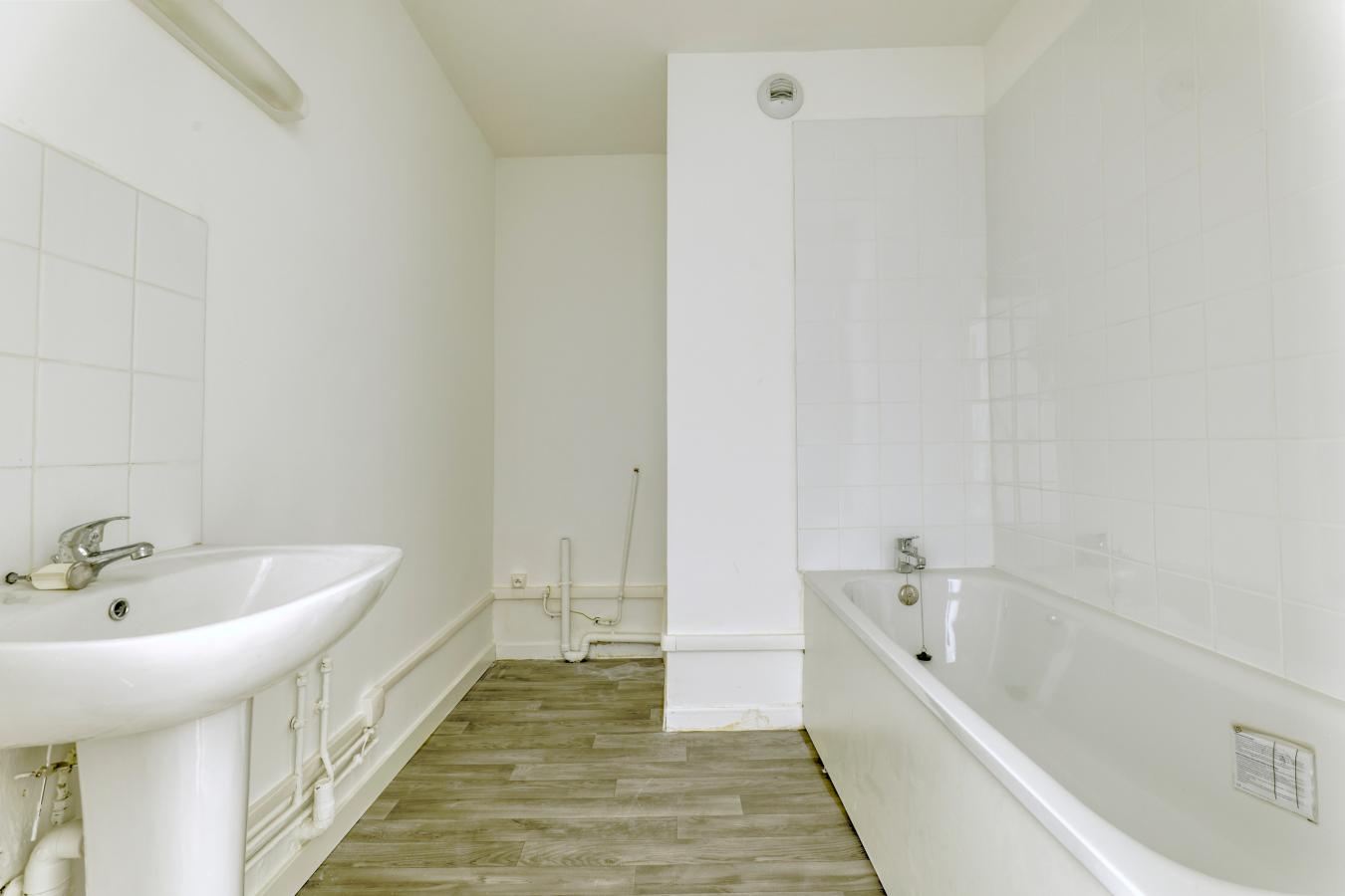
																			5 pièces - 
																		1er étage - 110m² - 241 000 € - Photo #2