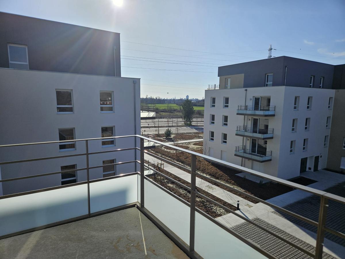 
																																							3 pièces - 
																																						2ème étage - 63m² - 888,51 € - Photo #3