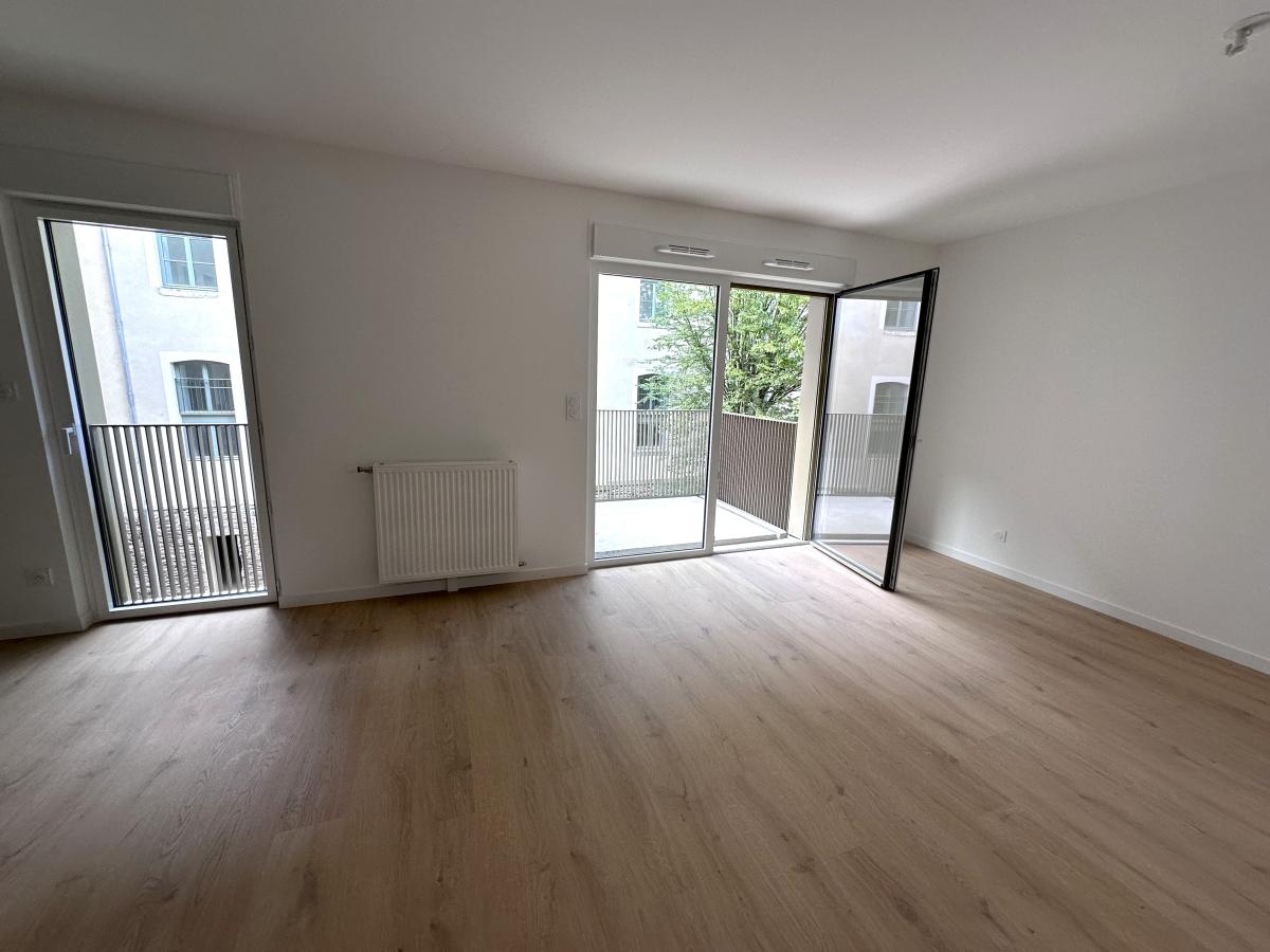 1 pièce - 1er étage - 34m² - 610,43 € - Photo #3