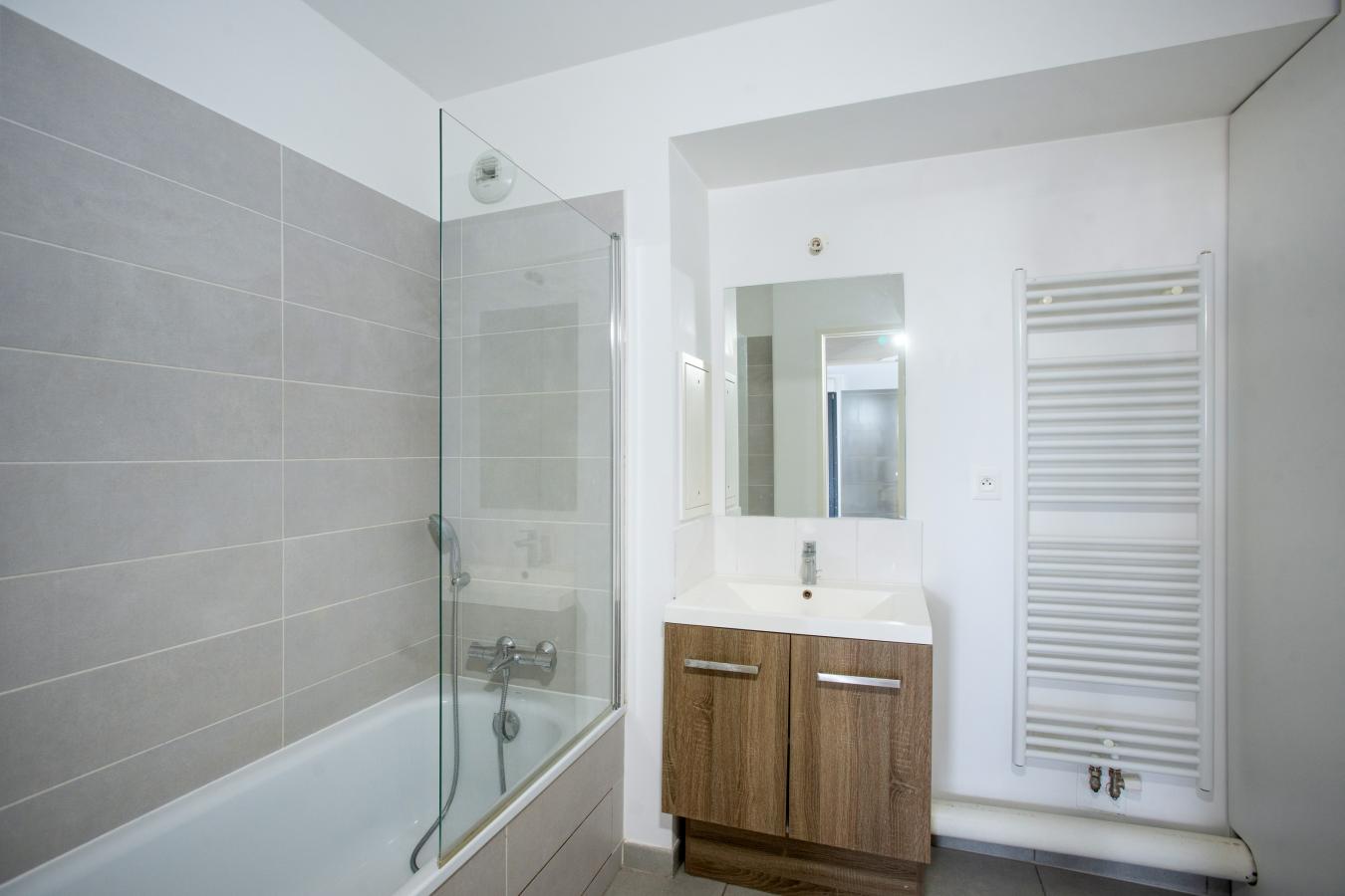 3 pièces - 4ème étage - 63m² - 1 537,13 € - Photo #2