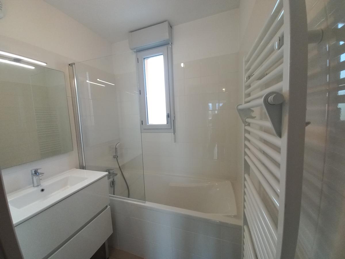
																																							4 pièces - 
																																						4ème étage - 86m² - 1 008,19 € - Photo #5