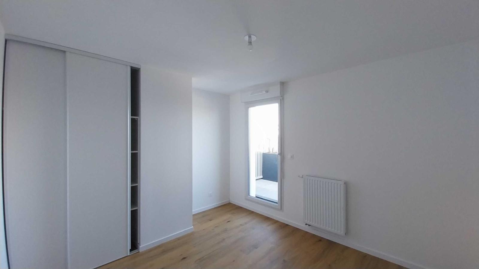 4 pièces - 9ème étage - 103m² - 1 375,54 € - Photo #4