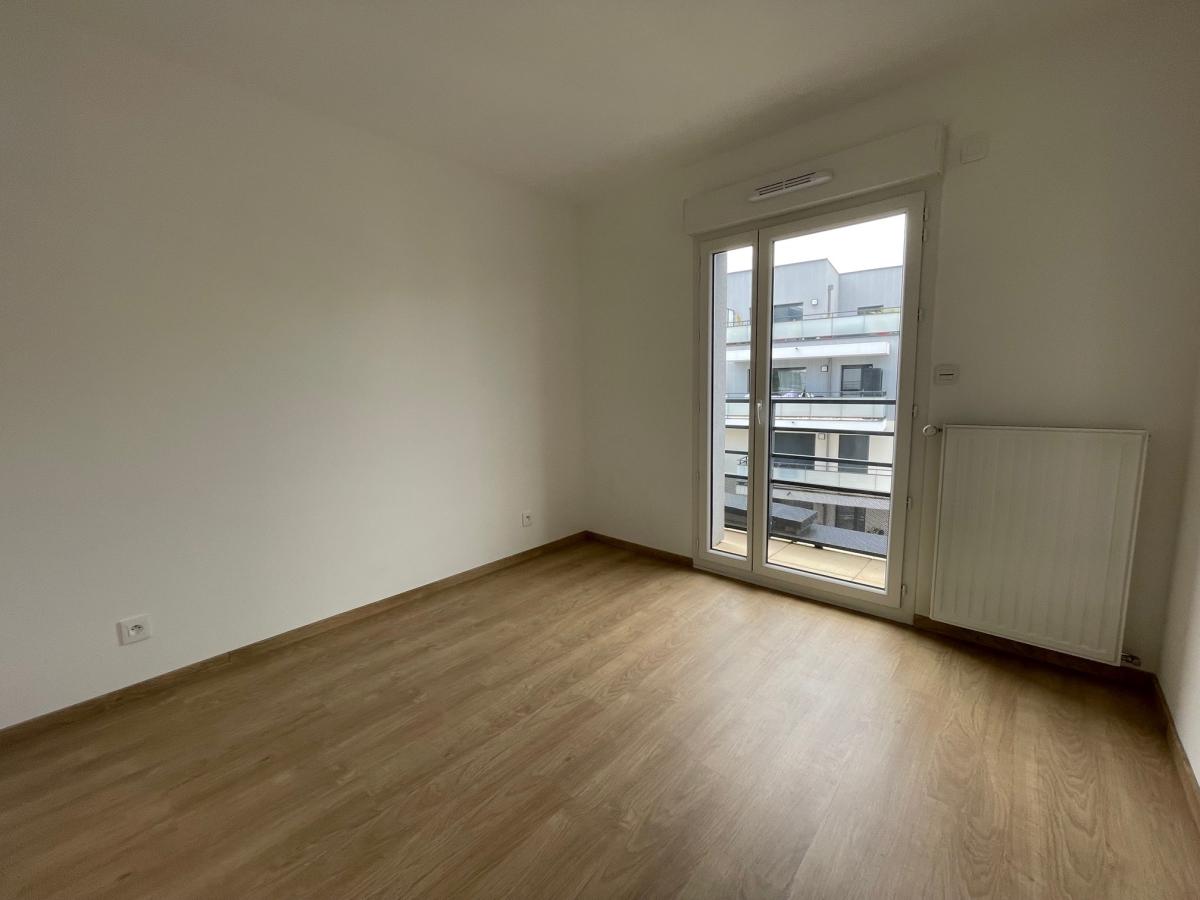 
																																							3 pièces - 
																																						5ème étage - 57m² - 1 146,14 € - Photo #3