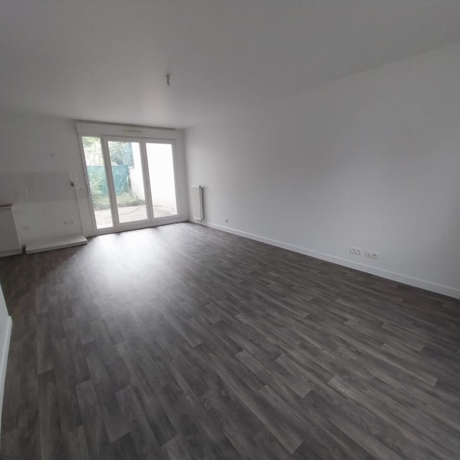 
																			3 pièces - 
																		RDC - 265 000 € - Photo #1
