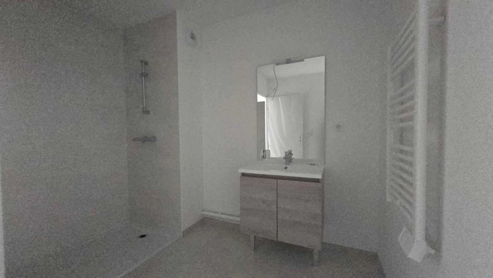 
																																							3 pièces - 
																																						1er étage - 61m² - 905,17 € - Photo #6