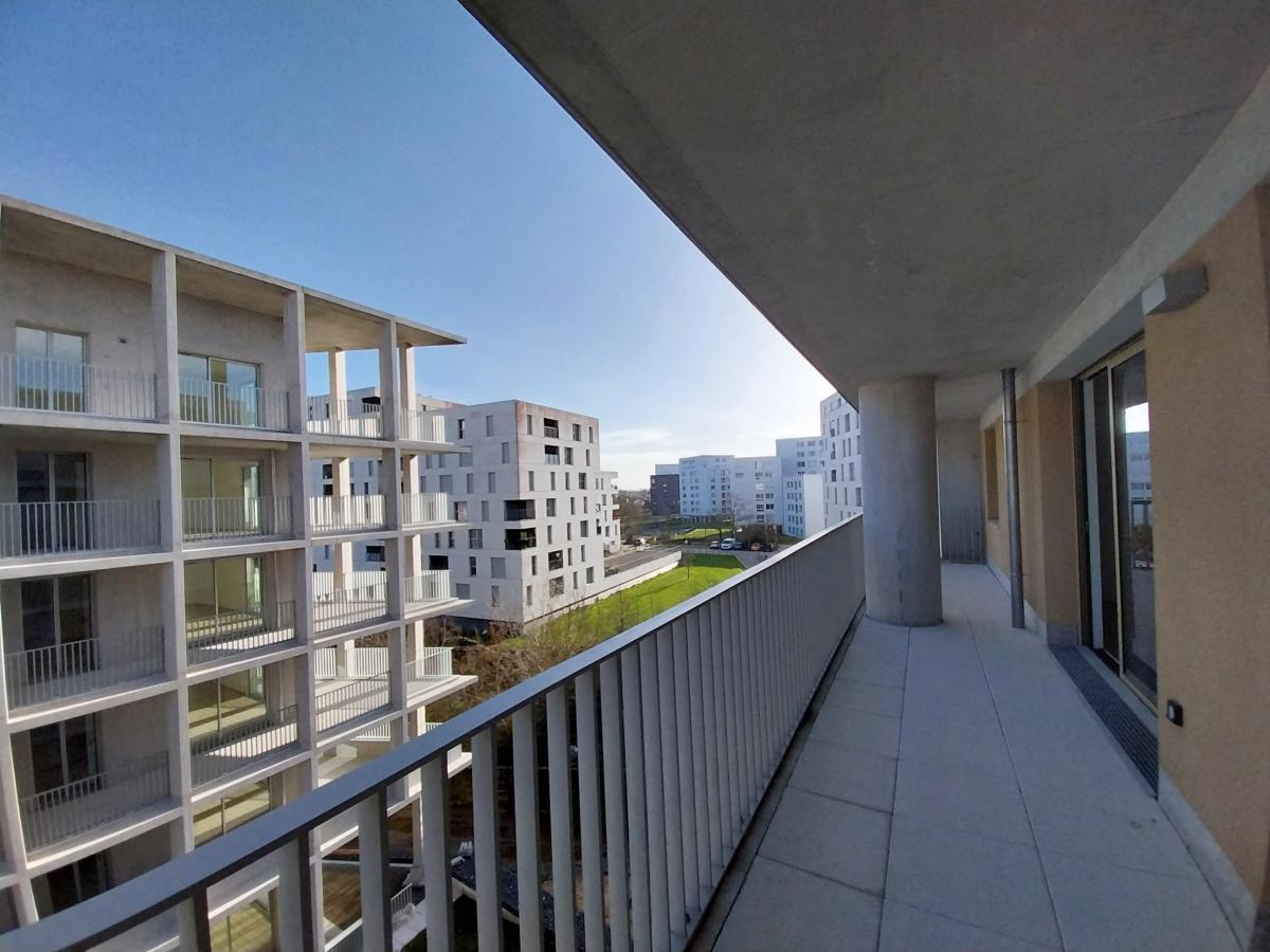 
																																							3 pièces - 
																																						1er étage - 64m² - 932,65 € - Photo #3