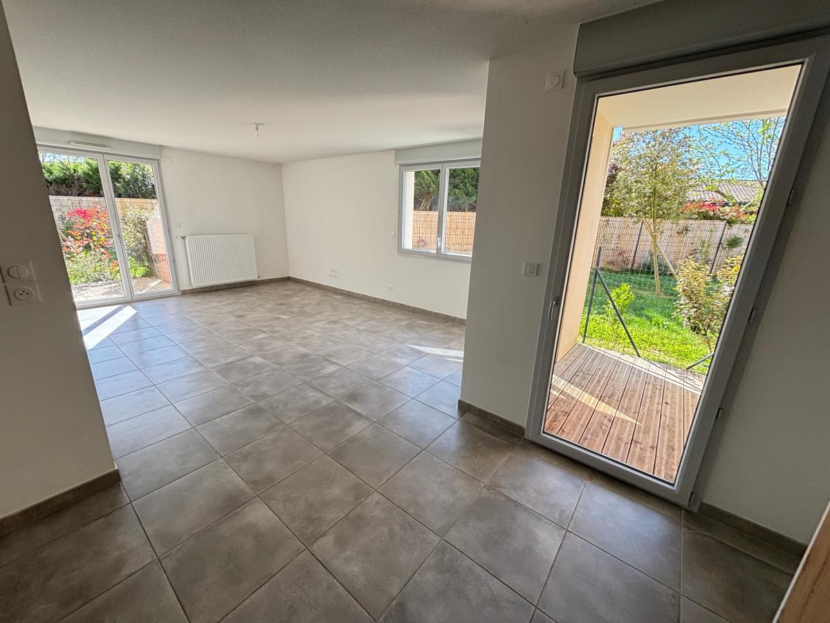 
																			4 pièces - 
																		RDC - 83m² - 899,10 € - Photo #3
