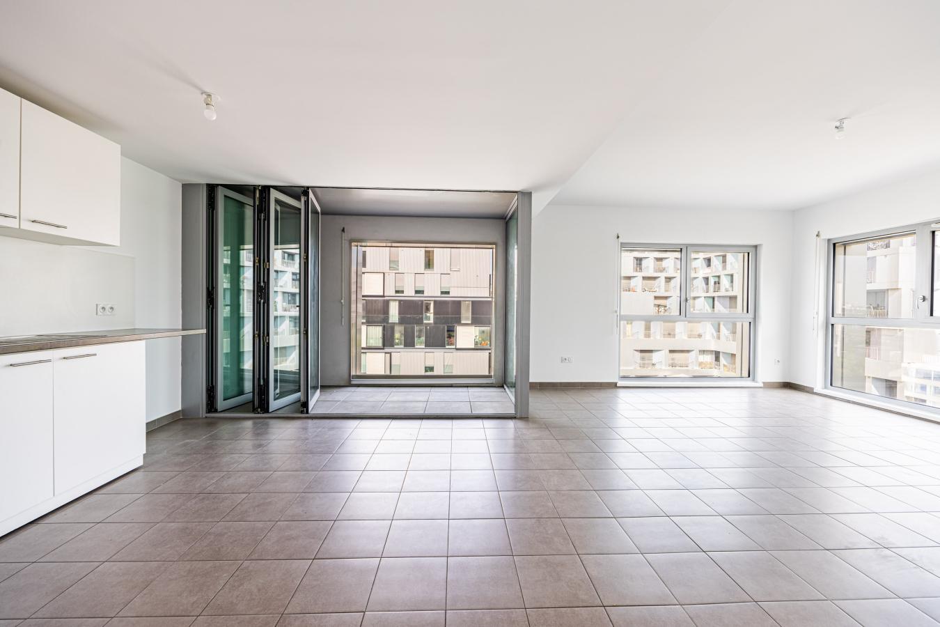 
																			3 pièces - 
																		1er étage - 80m² - 1 798,89 € - Photo #0