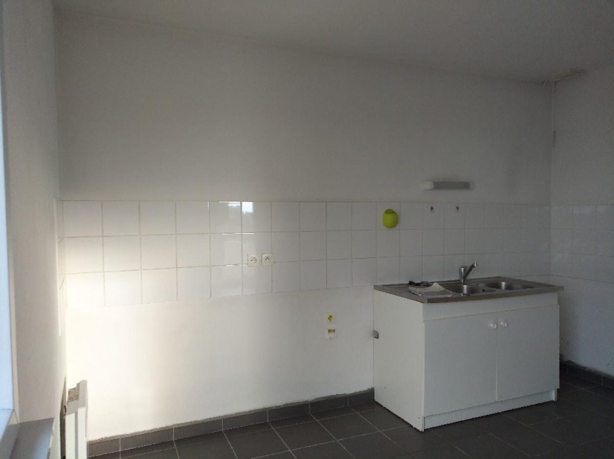 
																																							5 pièces - 
																																						2ème étage - 115m² - 1 308,74 € - Photo #2