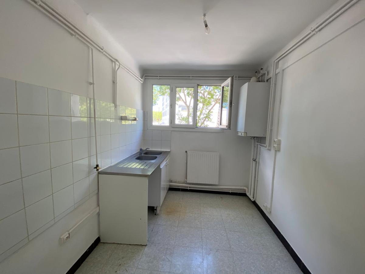 
																			4 pièces - 
																		2ème étage - 61m² - 702,37 € - Photo #3