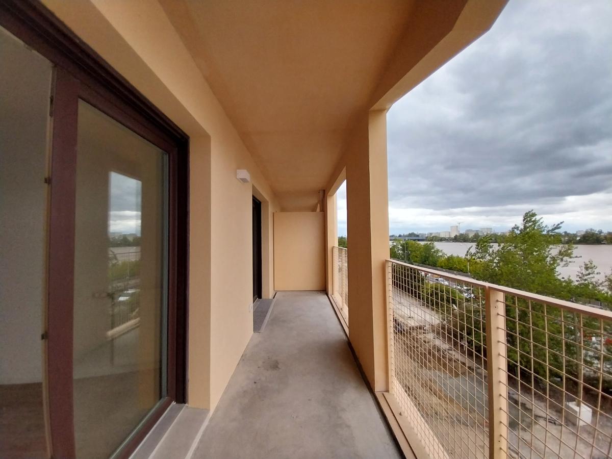 
																																							5 pièces - 
																																						6ème étage - 107m² - 1 383,90 € - Photo #3