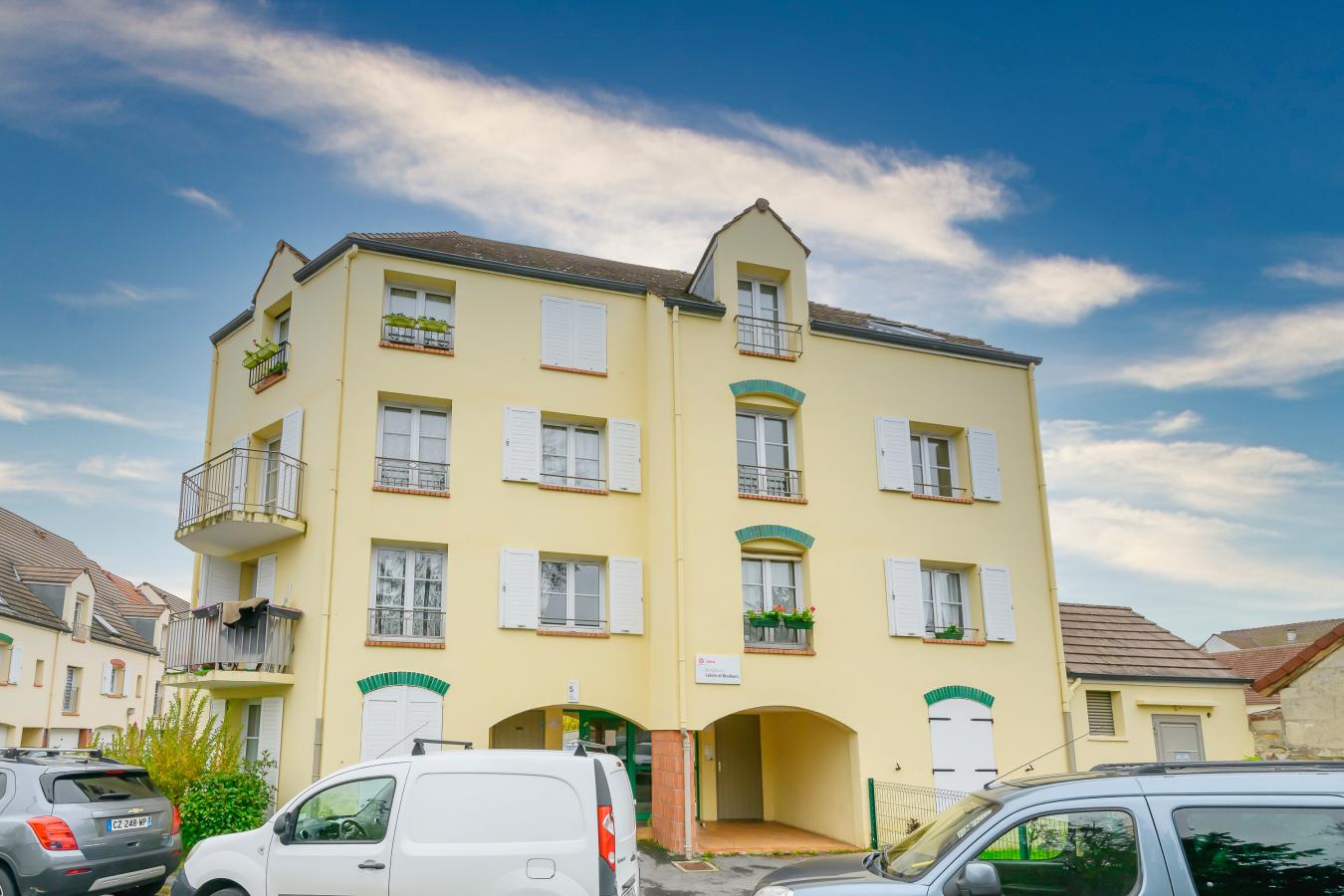 
																			2 pièces – 
																		1er étage – 54m² - 93 100 € - Photo #0