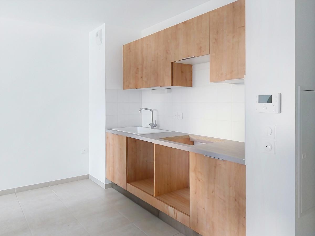 
																																							3 pièces - 
																																						RDC - 68m² - 900,53 € - Photo #2
