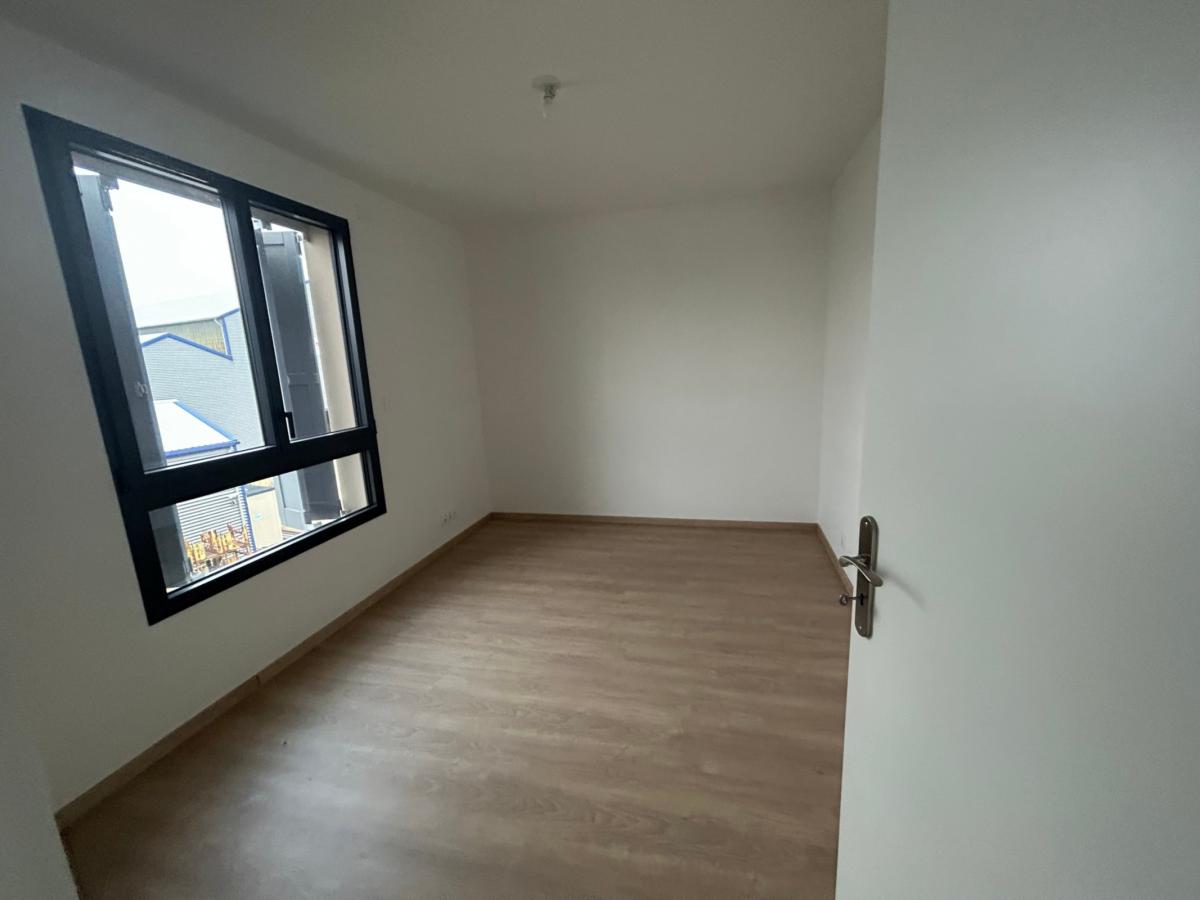 
																																							2 pièces - 
																																						2ème étage - 40m² - 704,44 € - Photo #3