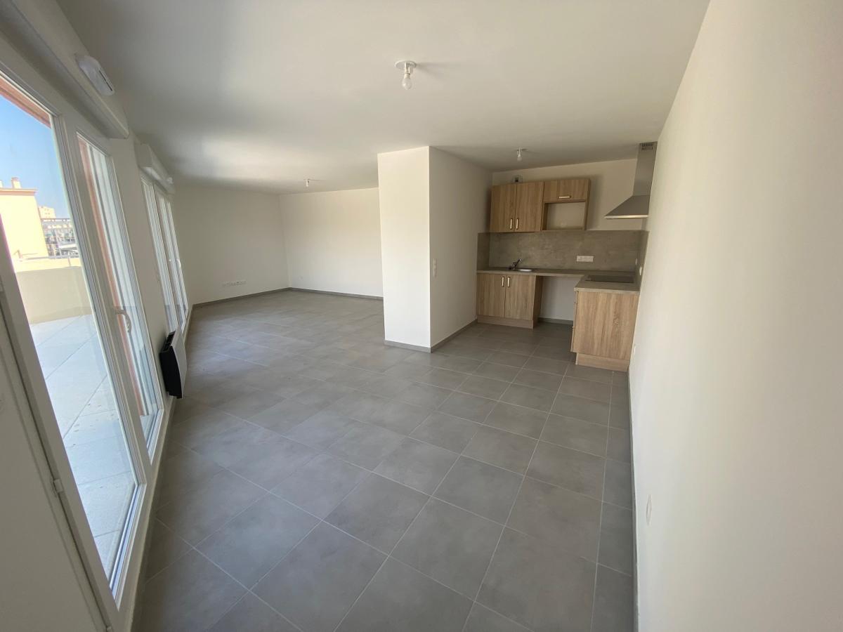 
																			3 pièces - 
																		3ème étage - 74m² - 974,33 € - Photo #1