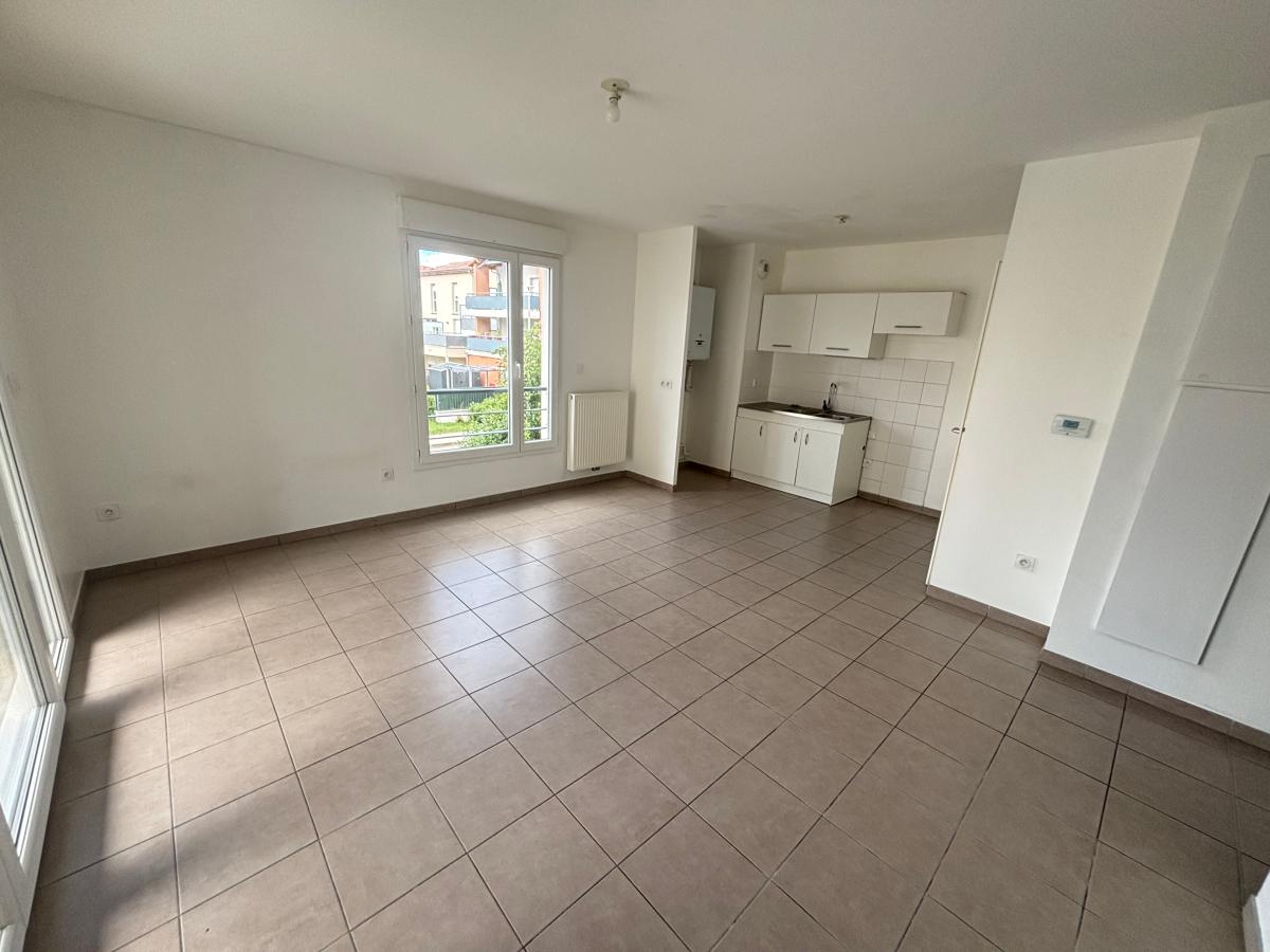 
																																							3 pièces - 
																																						1er étage - 66m² - 698,31 € - Photo #2