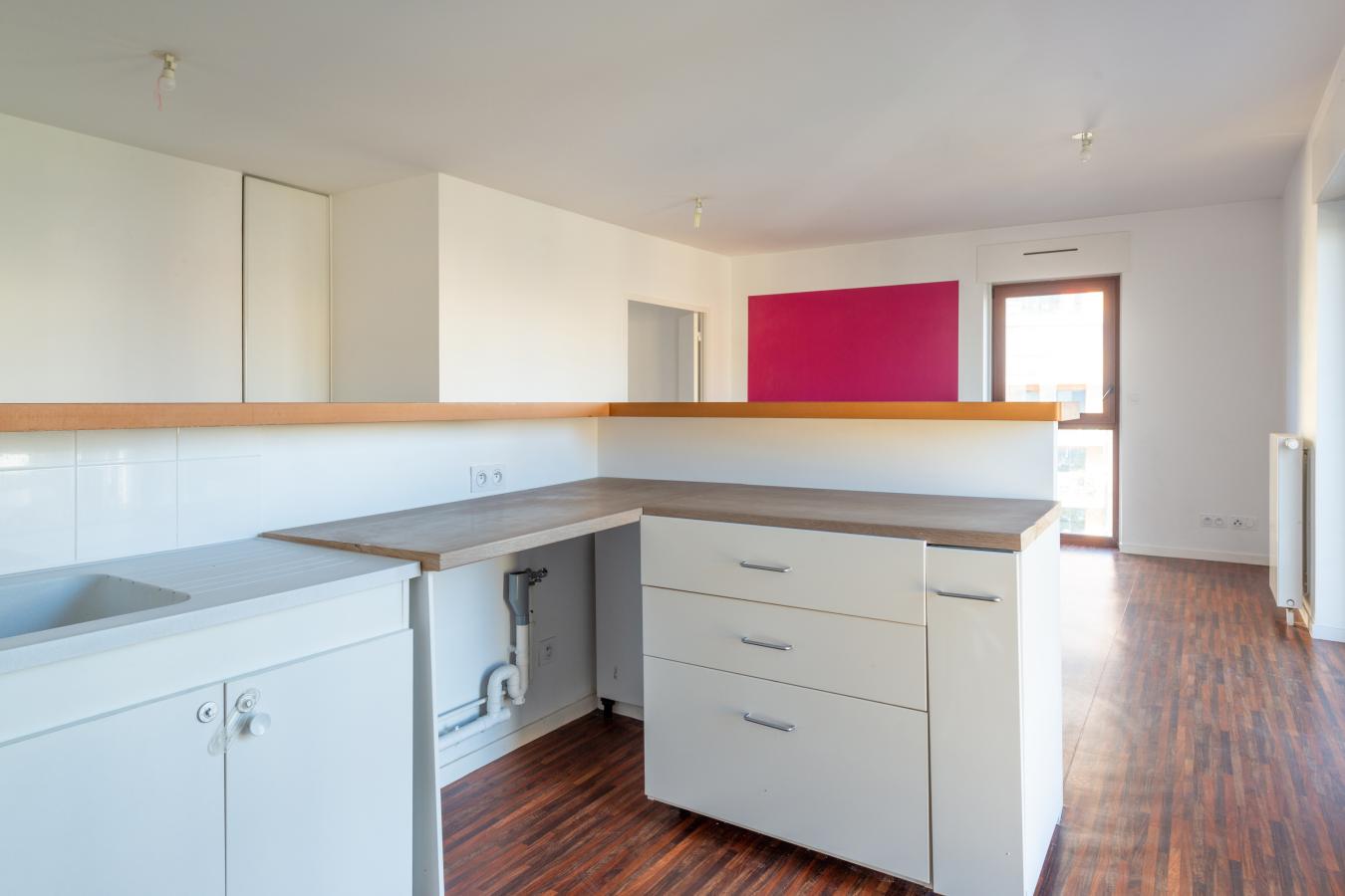 
																																							4 pièces - 
																																						6ème étage - 90m² - 1 157,92 € - Photo #3