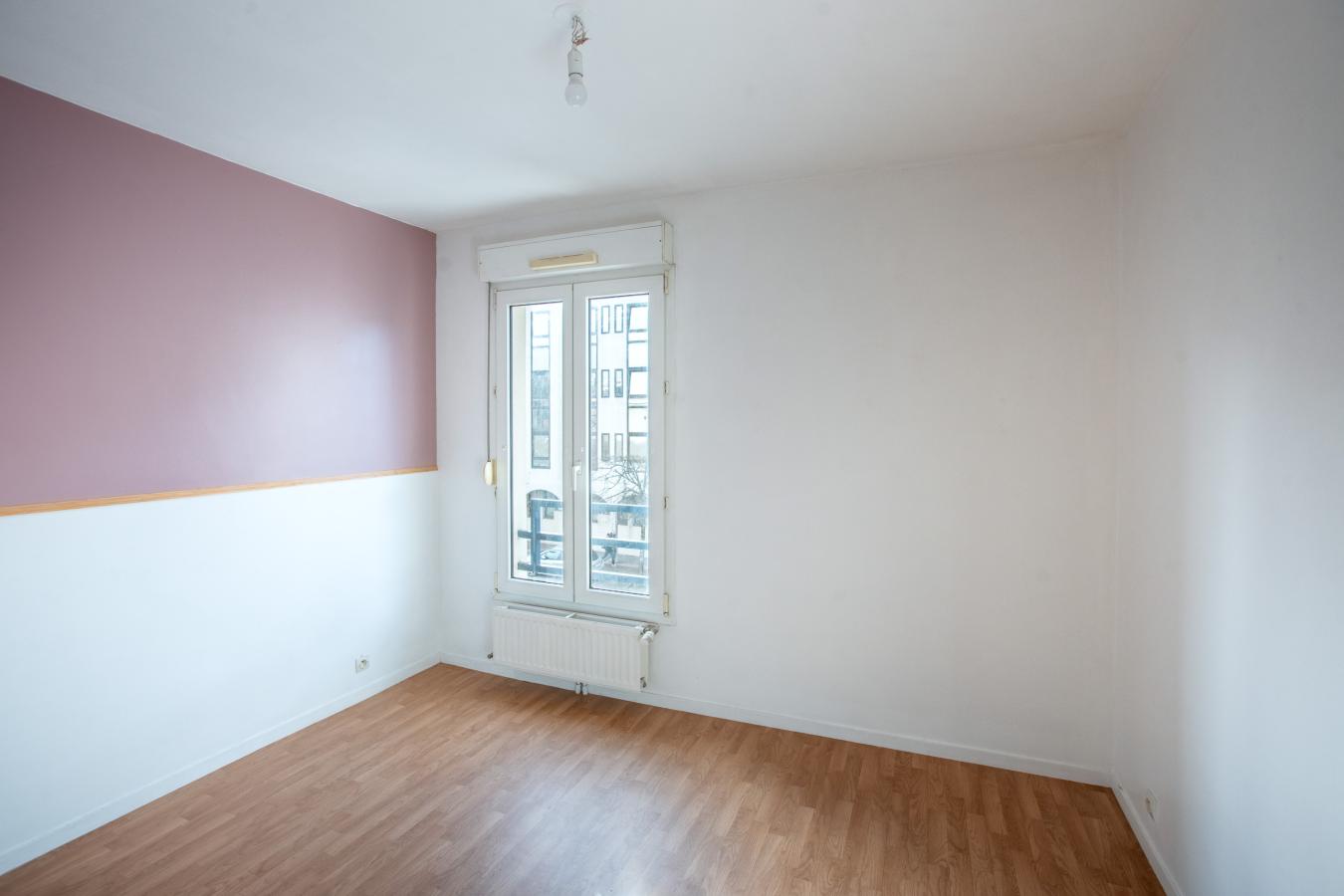 
																																							6 pièces - 
																																						1er étage - 107m² - 1 835,97 € - Photo #7