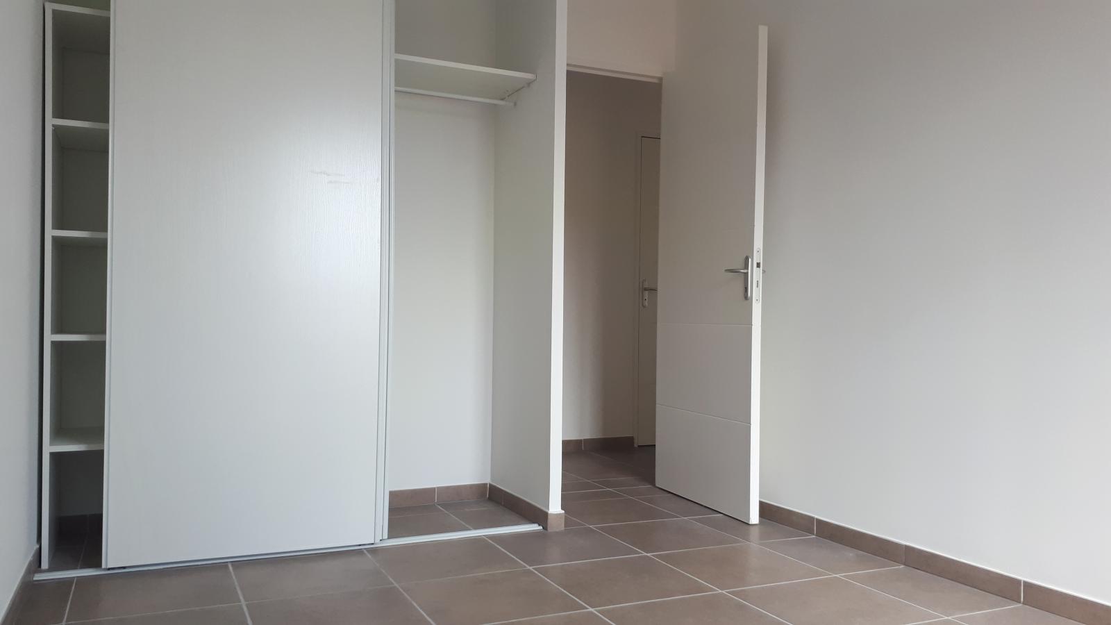 4 pièces - 2ème étage - 88m² - 1 302,10 € - Photo #6