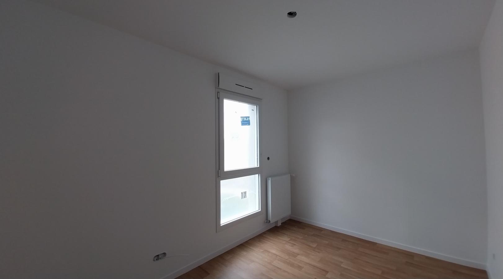 
																																							3 pièces - 
																																						RDC - 75m² - 861,49 € - Photo #5