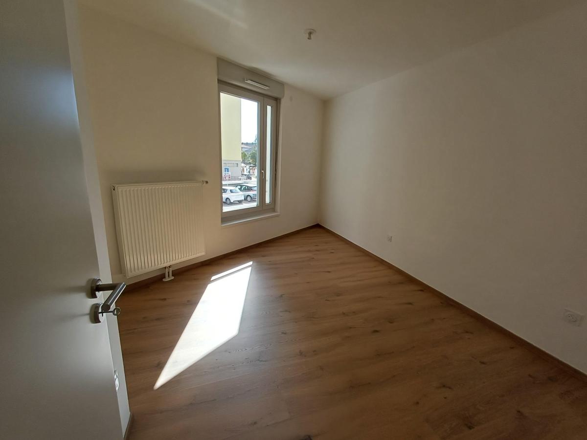 
																																							2 pièces - 
																																						4ème étage - 42m² - 693,98 € - Photo #2