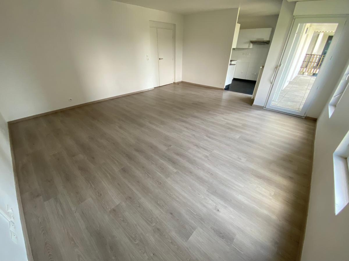 
																																							4 pièces - 
																																						3ème étage - 86m² - 1 077,91 € - Photo #4