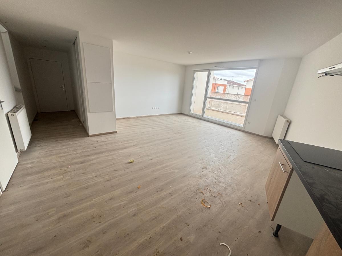 
																																							4 pièces - 
																																						1er étage - 87m² - 1 023,89 € - Photo #3