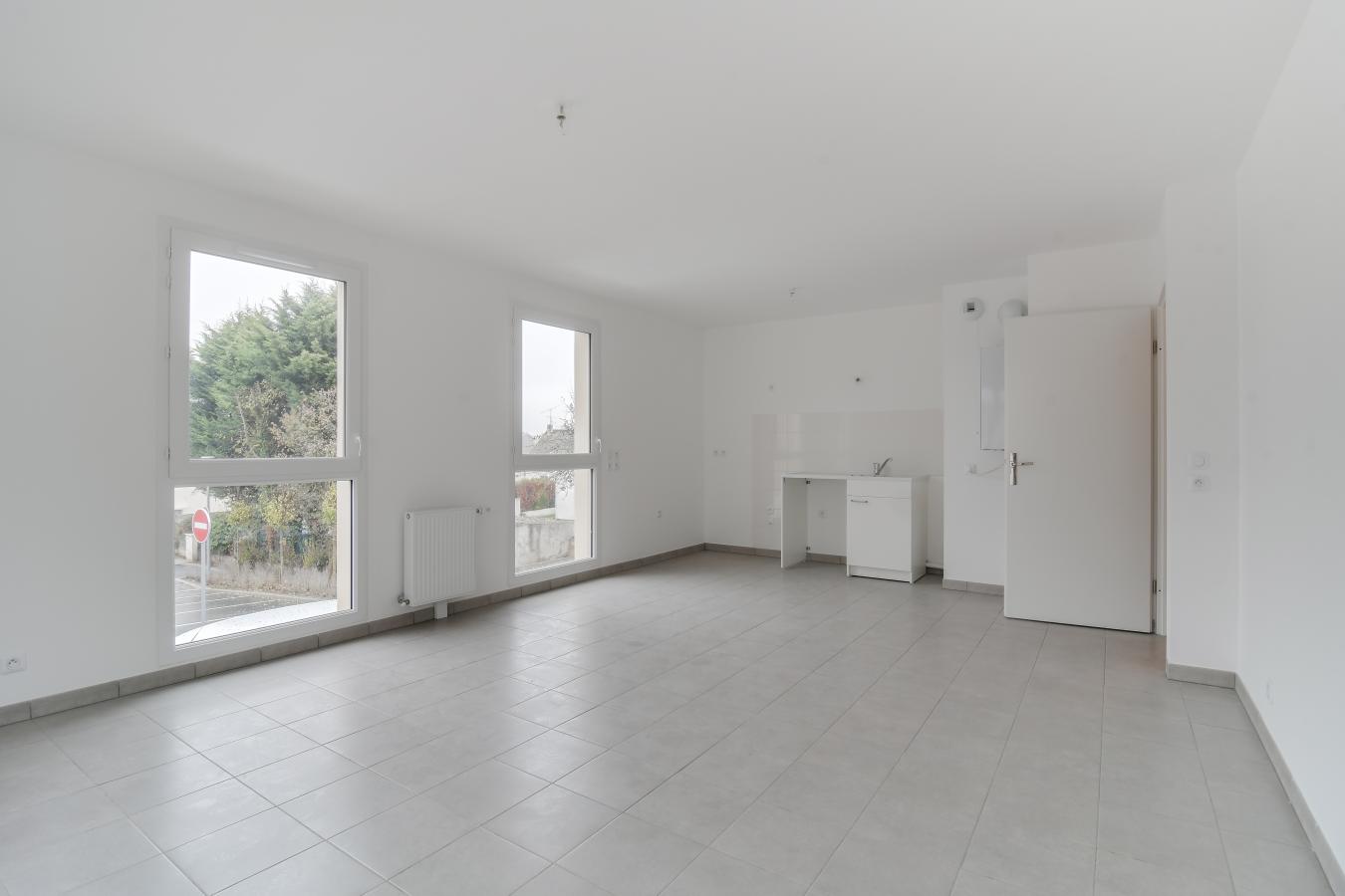 
																																							3 pièces - 
																																						1er étage - 65m² - 1 016,60 € - Photo #1