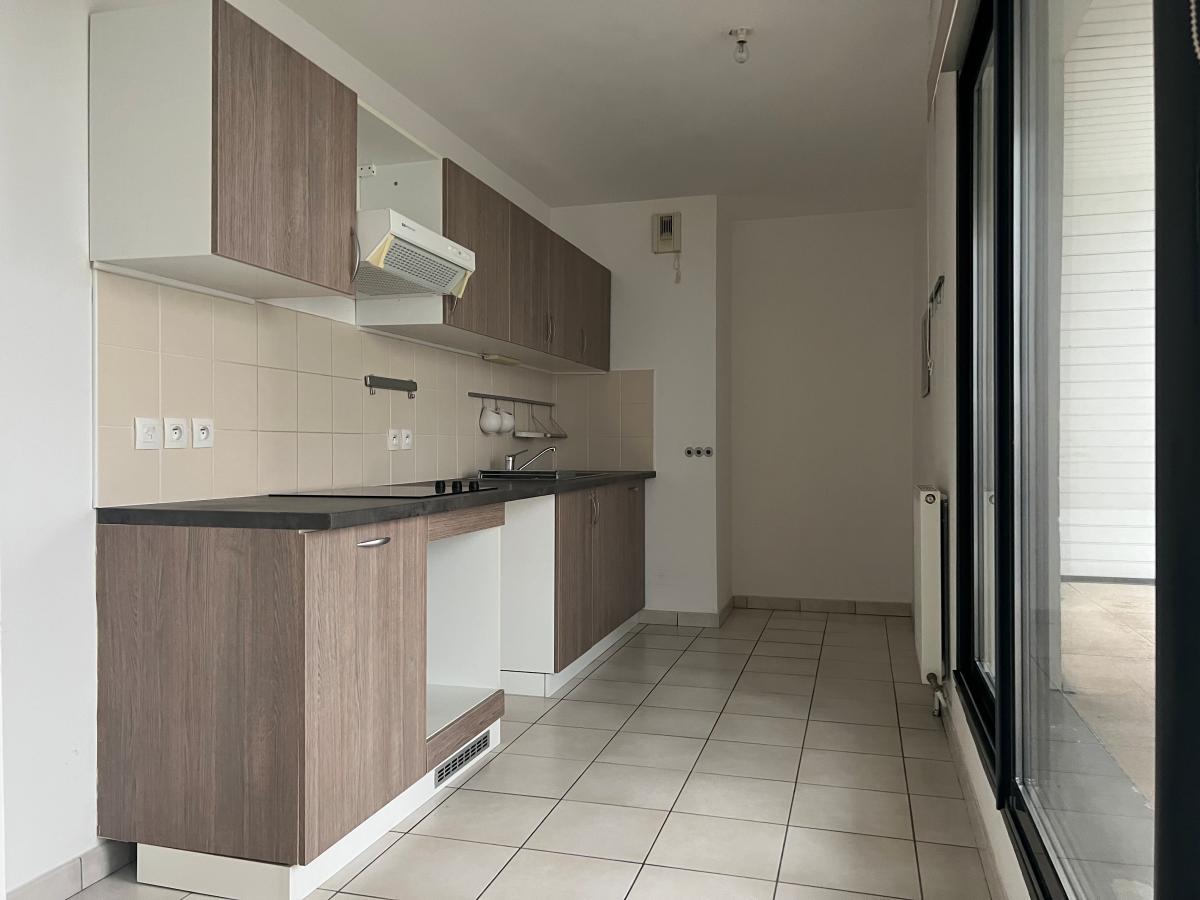 
																			5 pièces – 
																		3ème étage – 128m² - 1 182,94 € - Photo #9