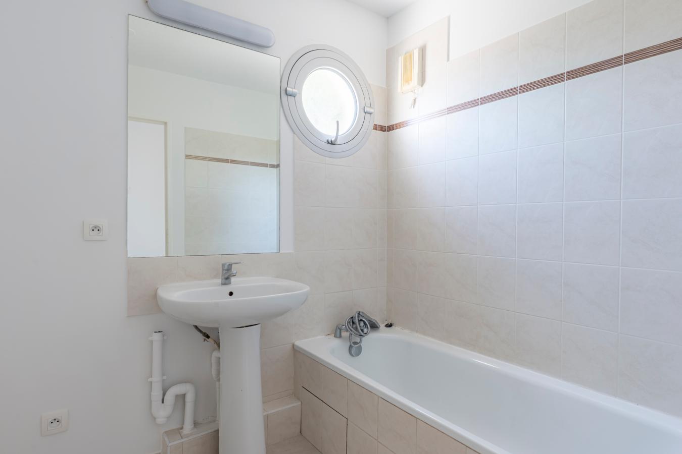 
																			5 pièces - 
																		4ème étage - 113m² - 350 000 € - Photo #4