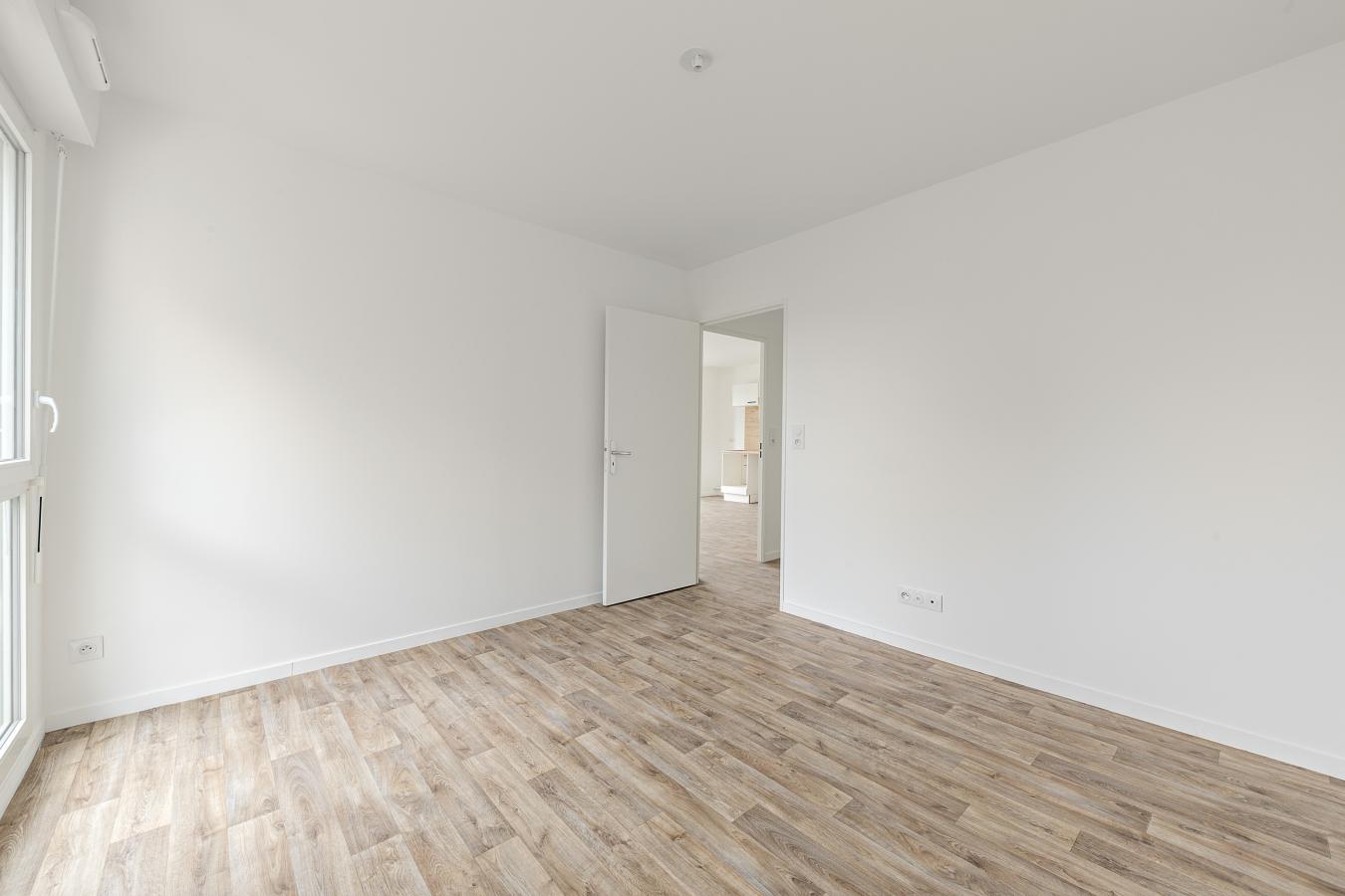 
																																							4 pièces - 
																																						3ème étage - 83m² - 882,72 € - Photo #3