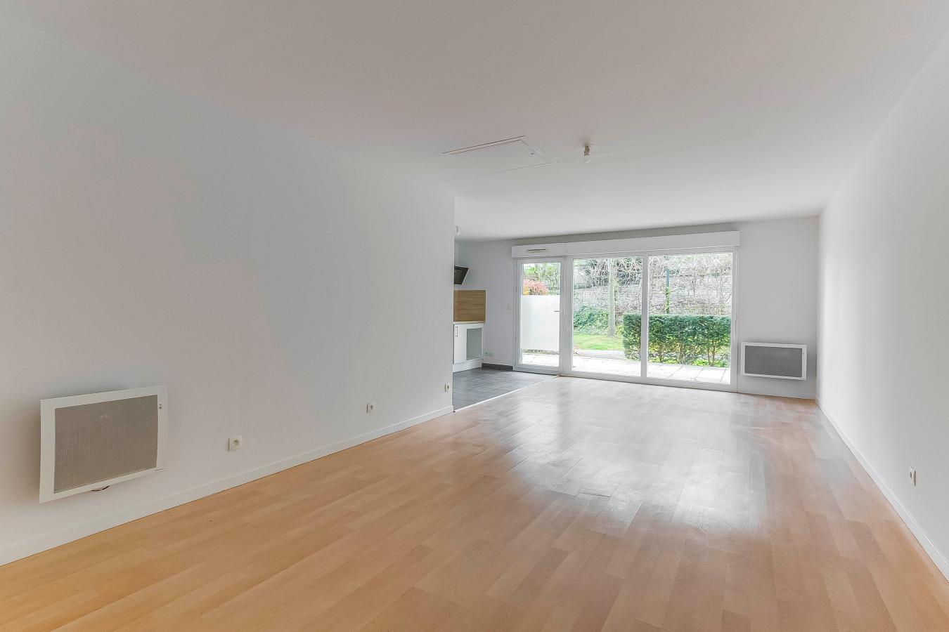 
																			4 pièces - 
																		RDC - 95m² - 1 055,81 € - Photo #7