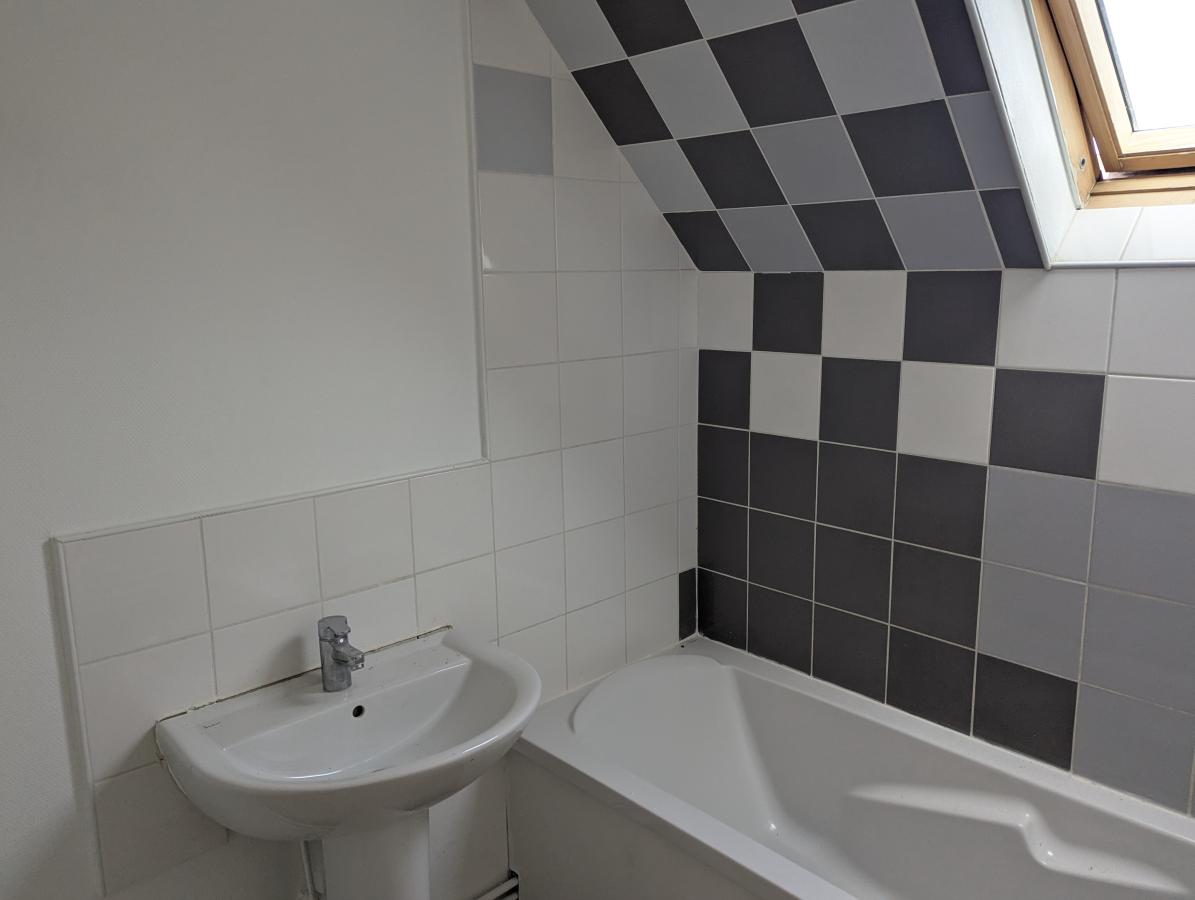 
																																							5 pièces - 
																																						RDC - 98m² - 225 000 € - Photo #5